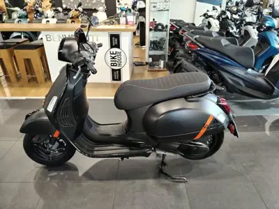 Vespa GTS 300 Super Sport (2023 - 24) usata