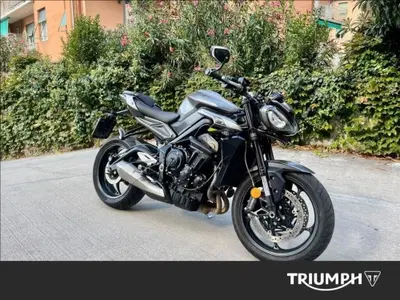 Triumph Street Triple 765 R (2023 - 26) usata