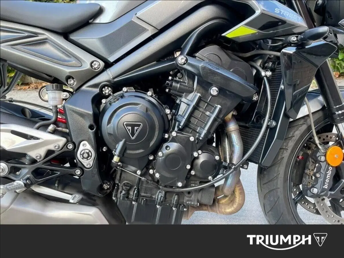 Triumph Street Triple 765 R (2023 - 26) (6)