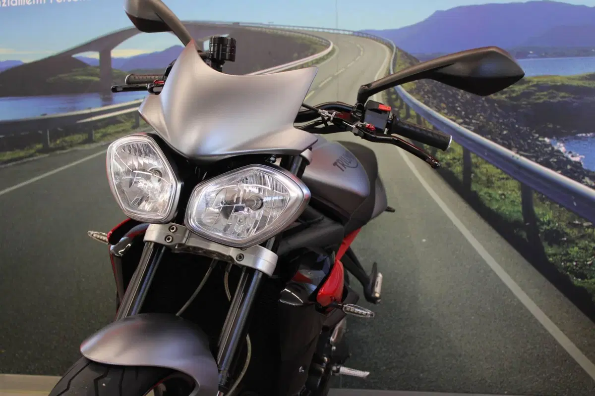 Triumph Street Triple R (2013 - 14) (11)