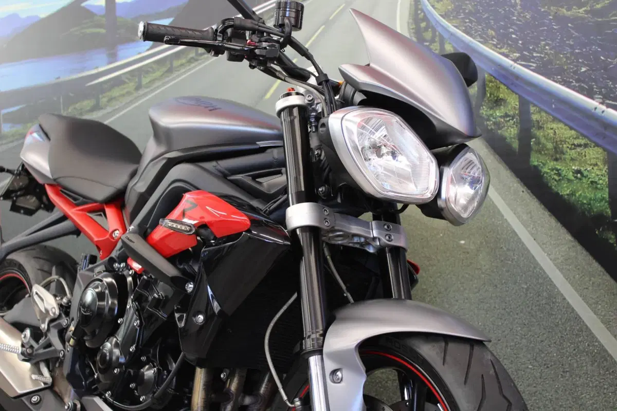 Triumph Street Triple R (2013 - 14) (12)