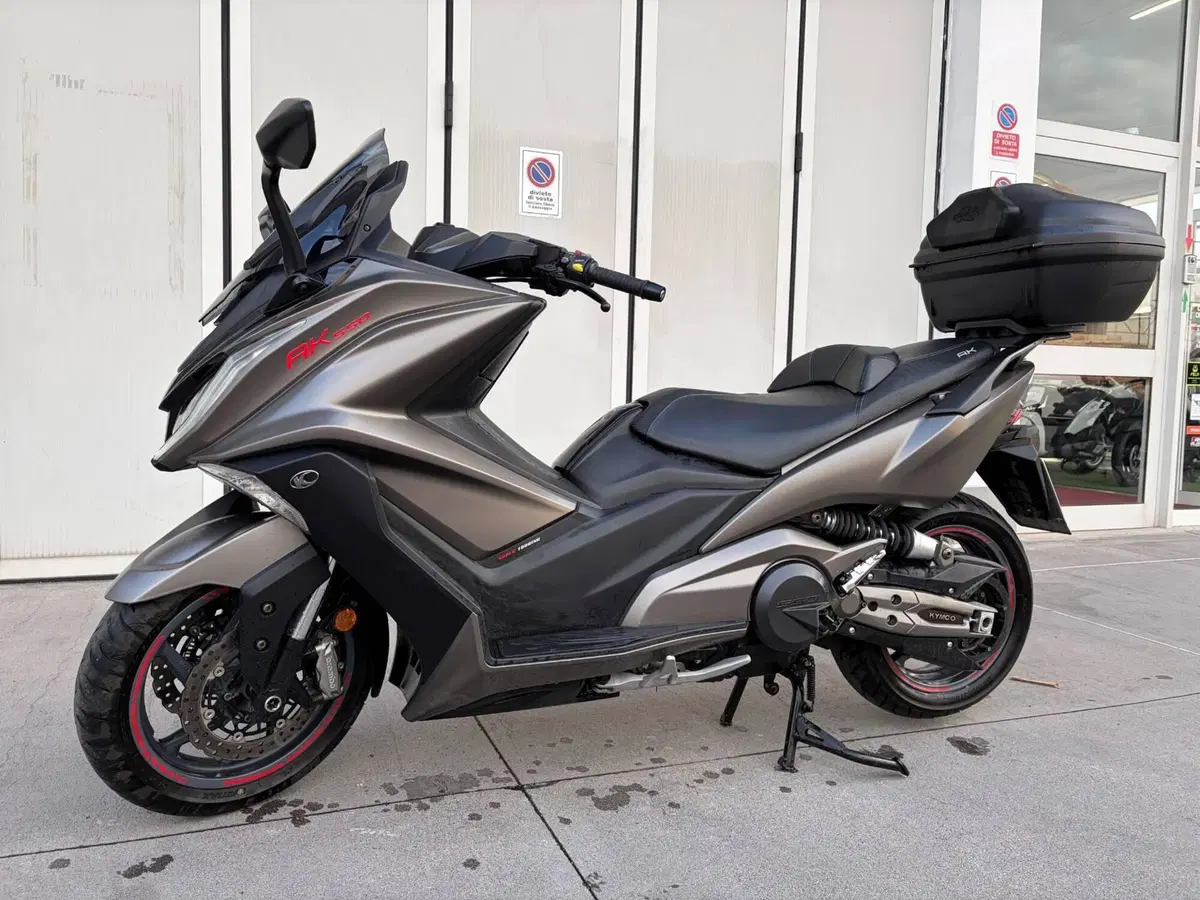 Kymco AK 550 ETS (2021 - 26) (2)
