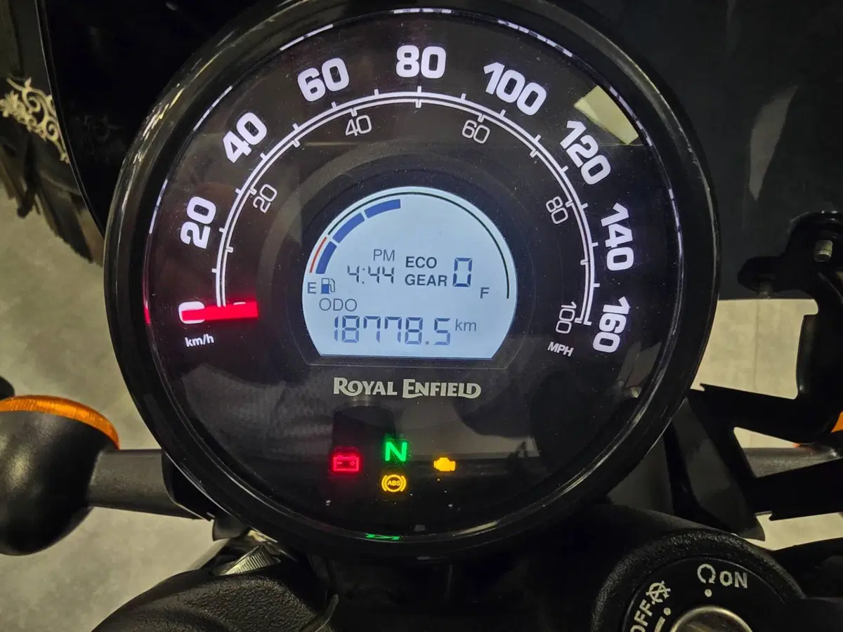 Royal Enfield HNTR 350 (2022 - 26) (5)