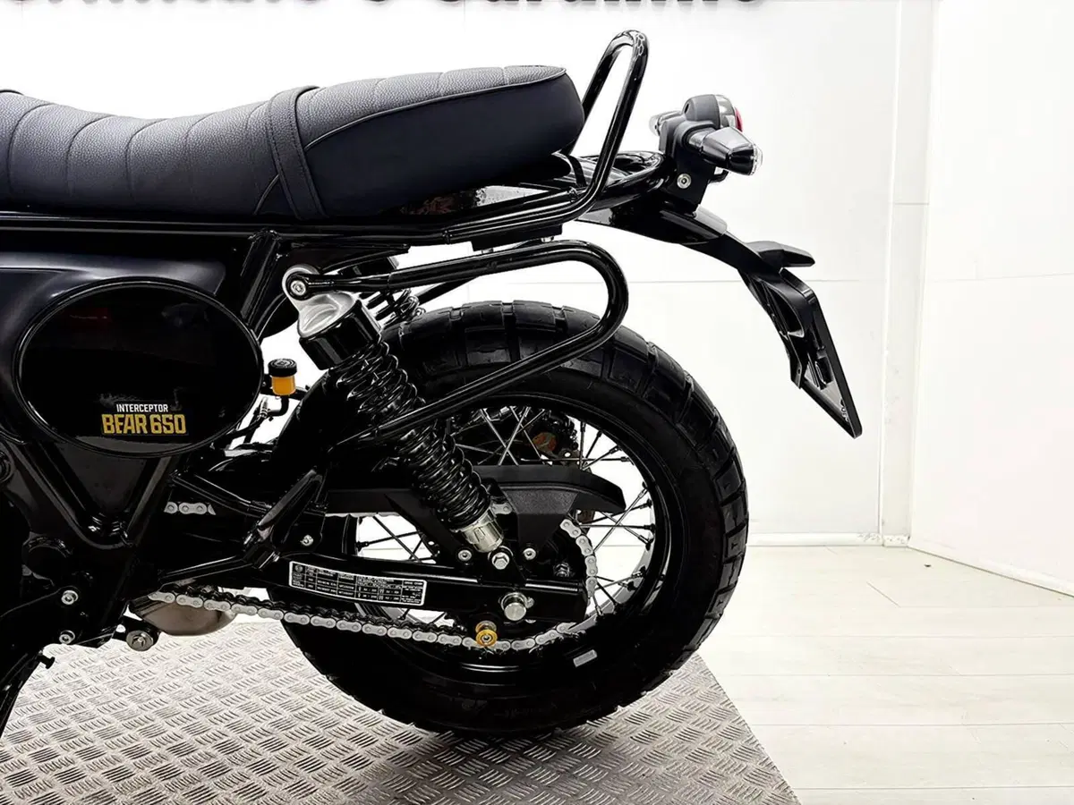 Royal Enfield Bear 650 (2025 - 26) (17)