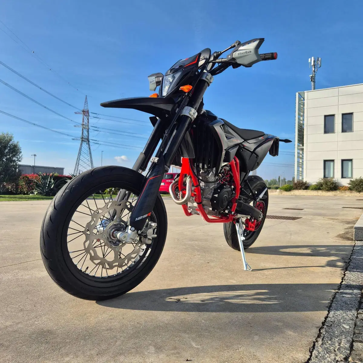Betamotor RR 125 4T Motard R (2025 - 26) (4)
