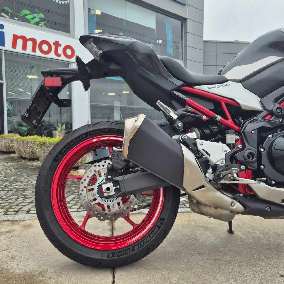 Kawasaki Z 900 (2021 - 24) (5)