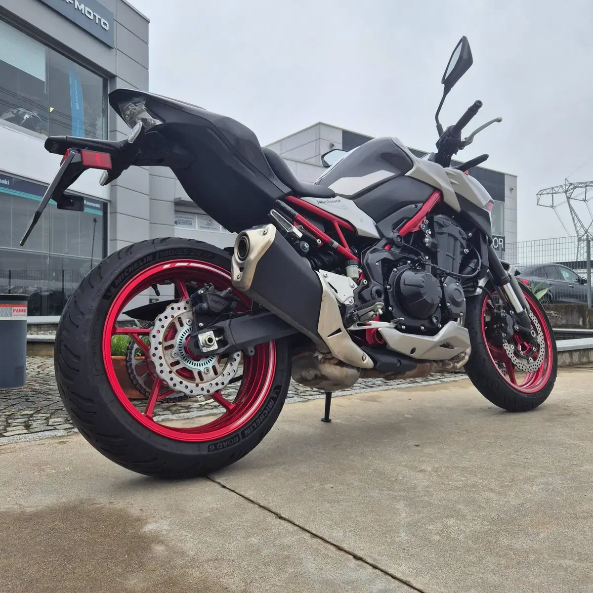 Kawasaki Z 900 (2021 - 24) (2)