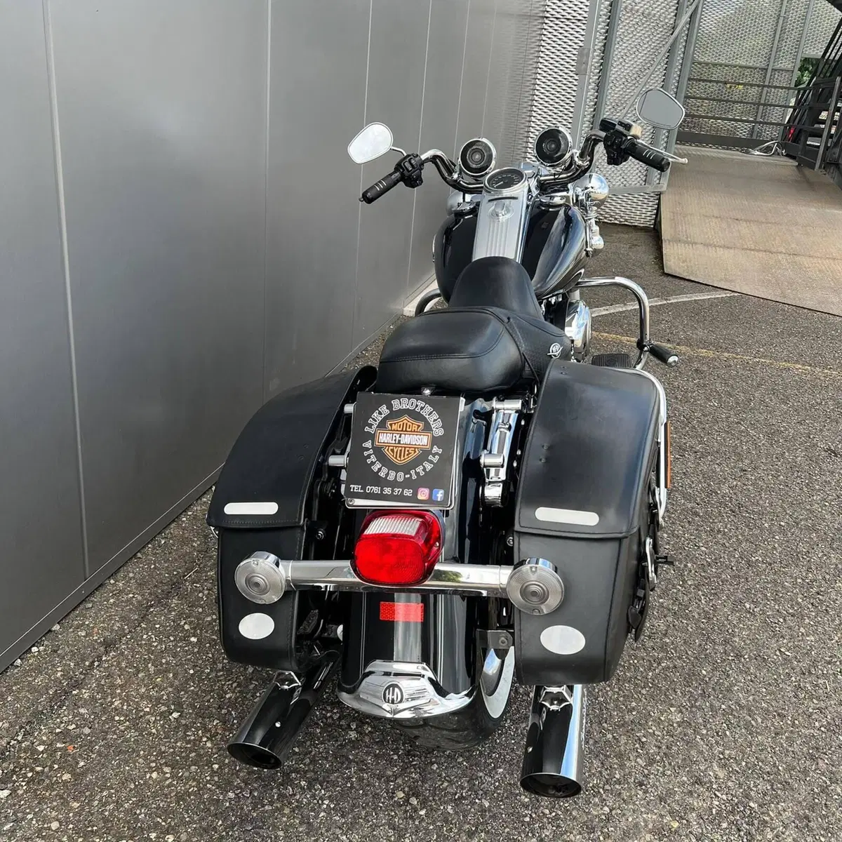 Harley-Davidson 1584 Road King Classic (2007 - 10) - FLHRC (6)