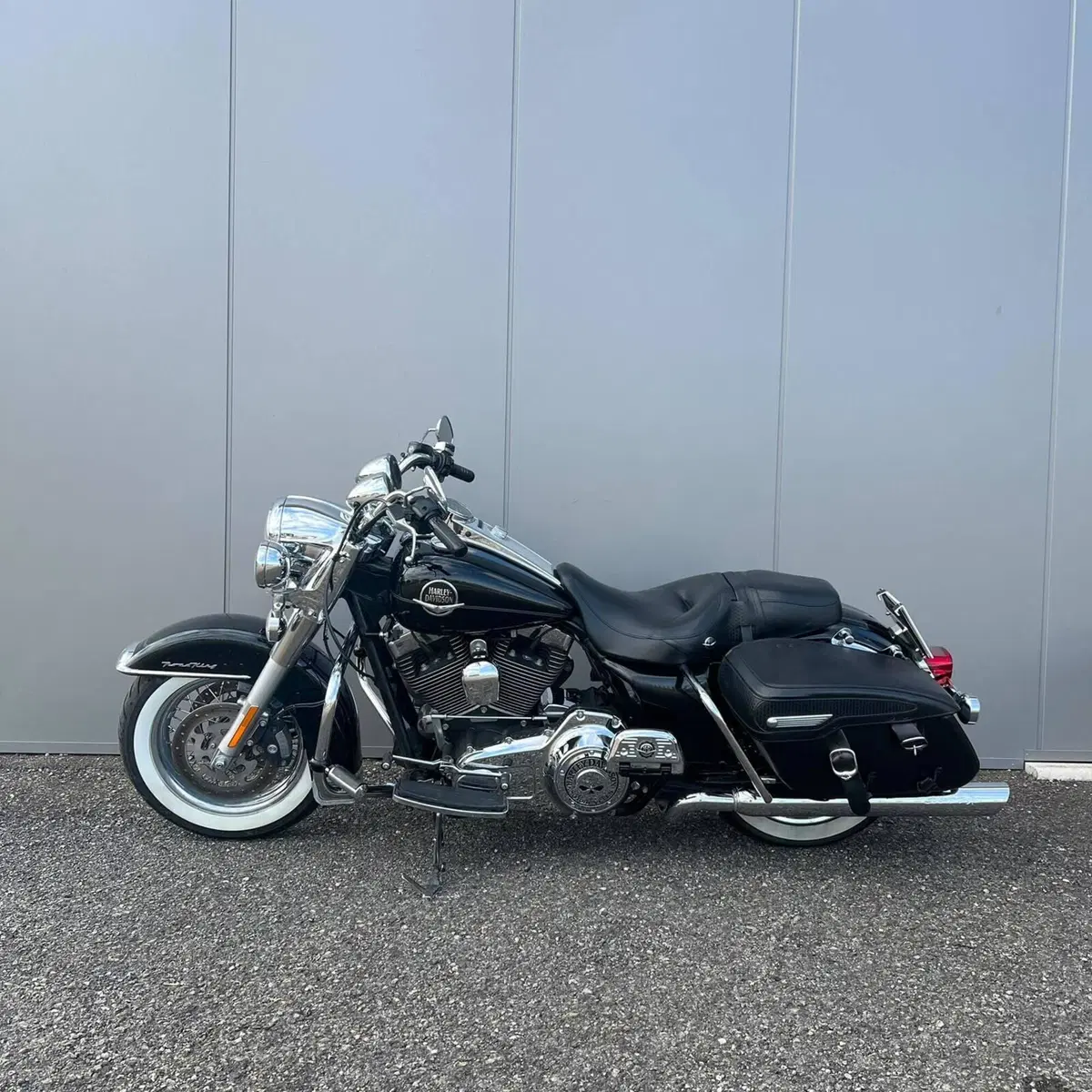 Harley-Davidson 1584 Road King Classic (2007 - 10) - FLHRC (16)