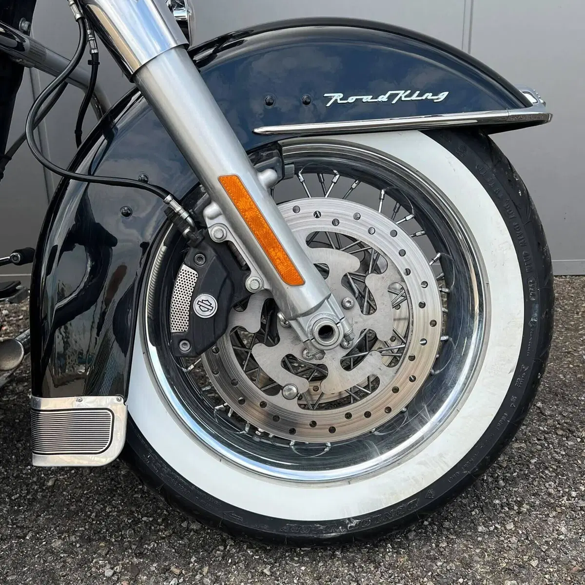 Harley-Davidson 1584 Road King Classic (2007 - 10) - FLHRC (8)