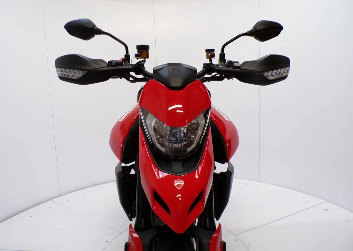 Ducati Hypermotard 950 (2022 - 25) (9)
