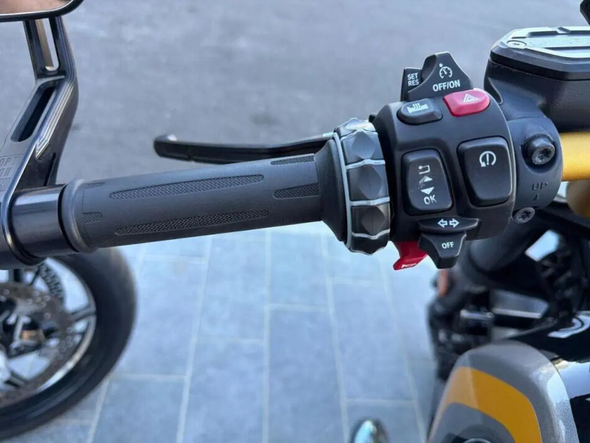 Bmw R 12 (2024 - 26) (5)