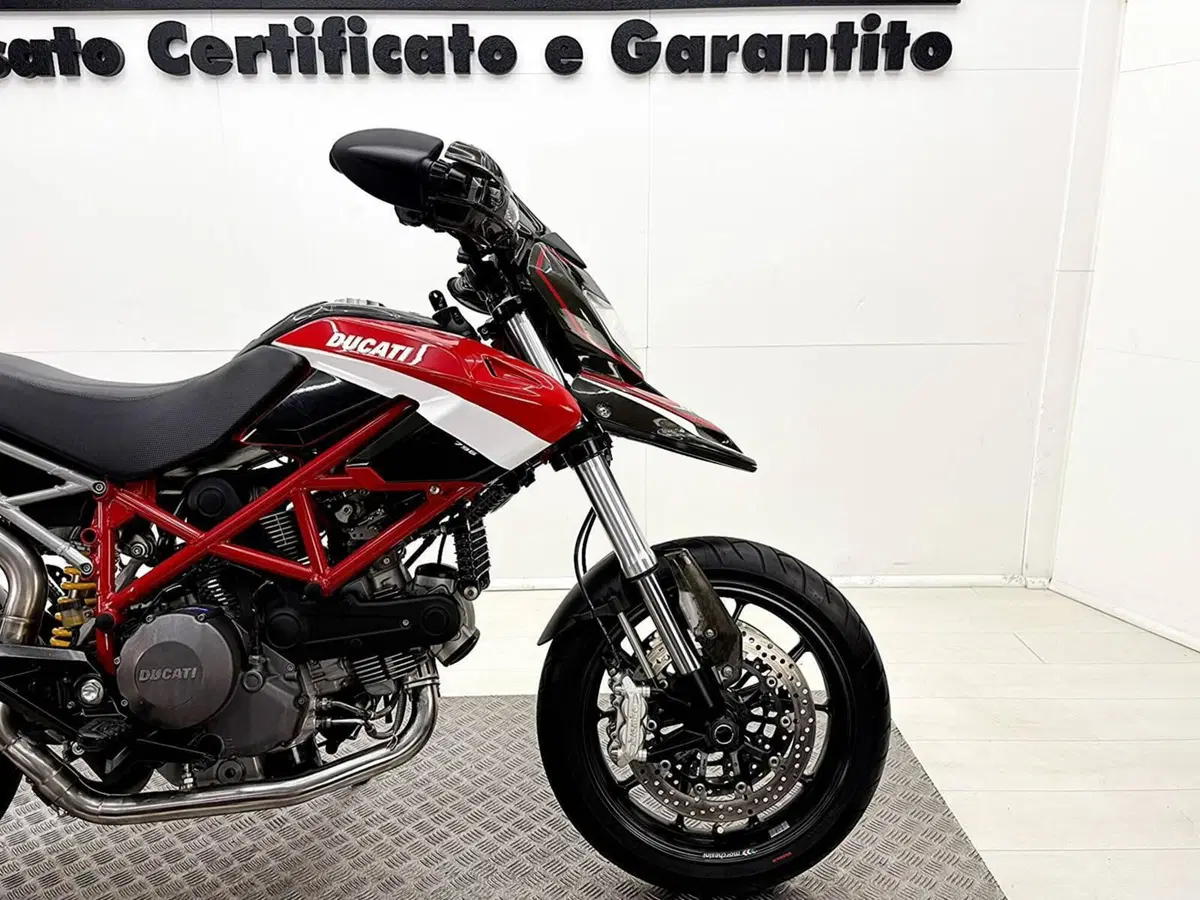 Ducati Hypermotard 796 (2012) (8)