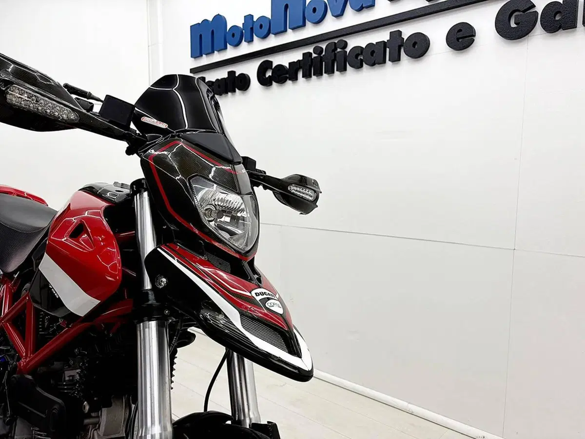 Ducati Hypermotard 796 (2012) (10)