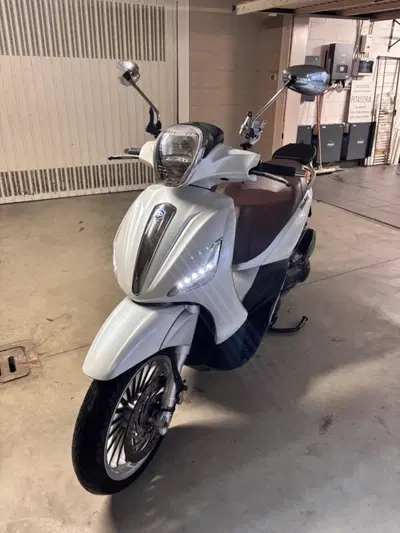 Piaggio Beverly 300 i.e. ABS-ASR (2016 - 20) usata