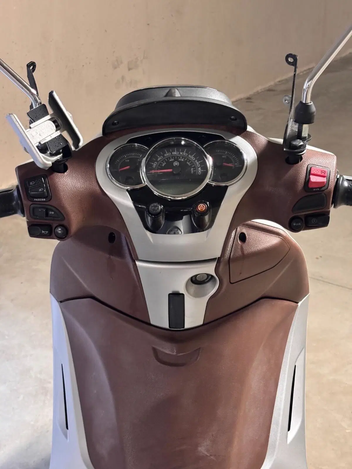 Piaggio Beverly 300 i.e. ABS-ASR (2016 - 20) (7)