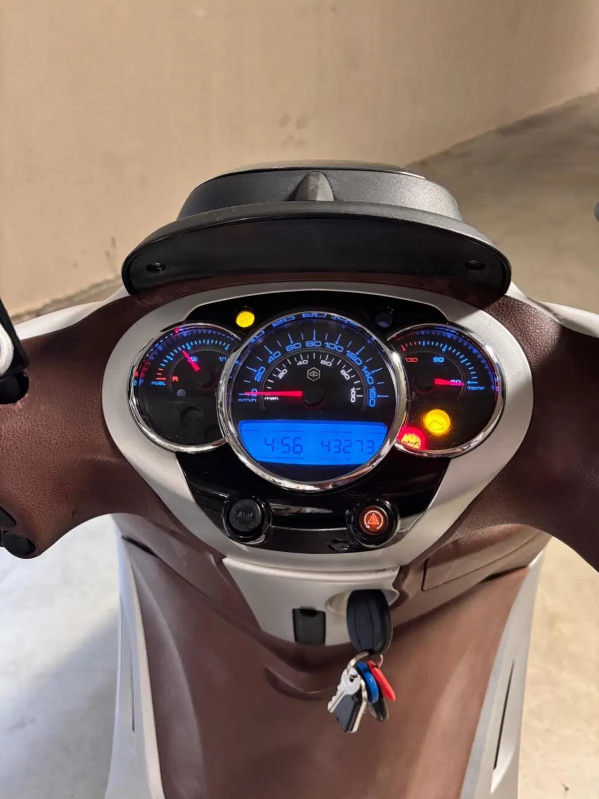 Piaggio Beverly 300 i.e. ABS-ASR (2016 - 20) (8)