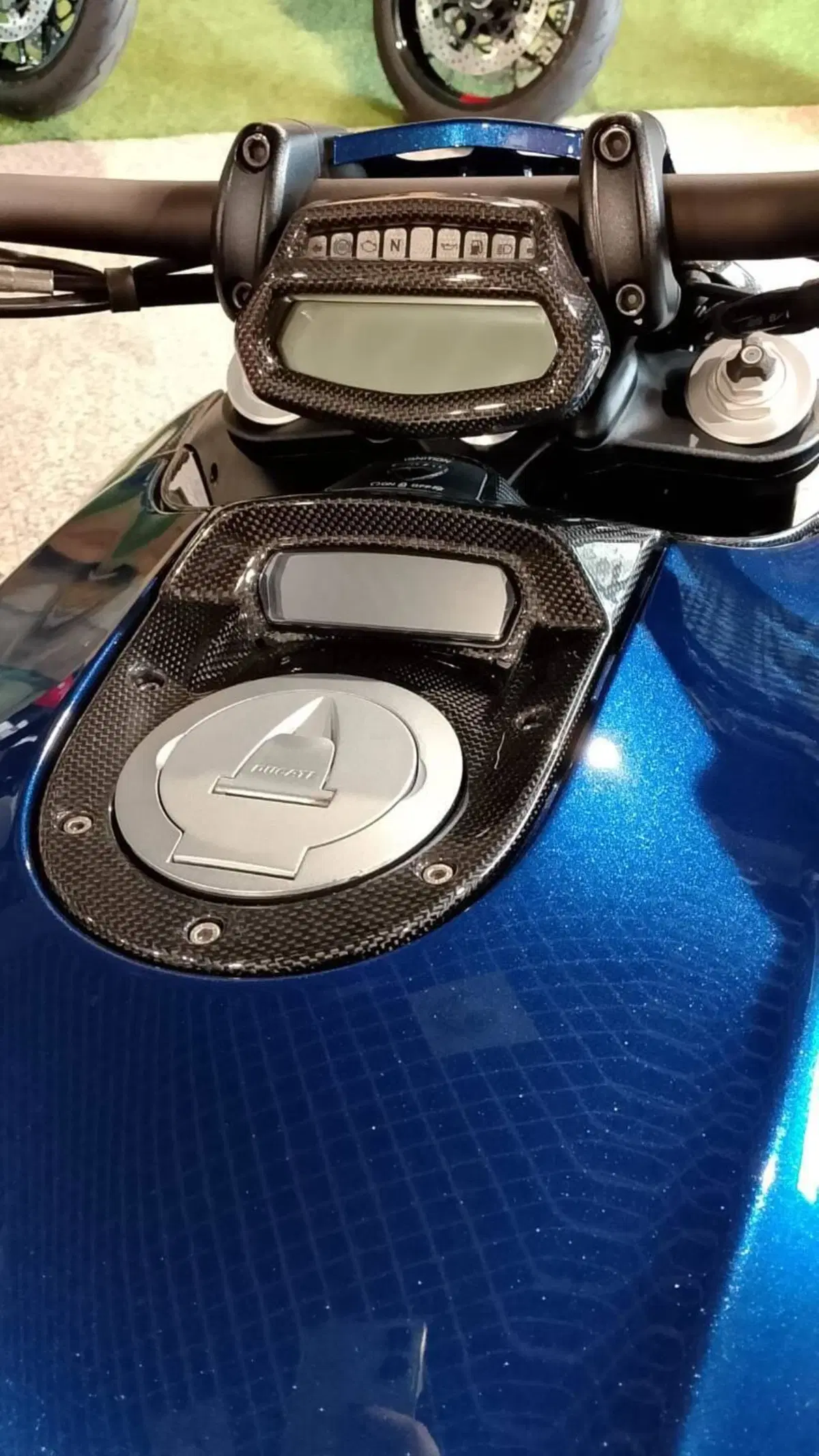 Ducati Diavel 1200 (2014 - 16) (4)