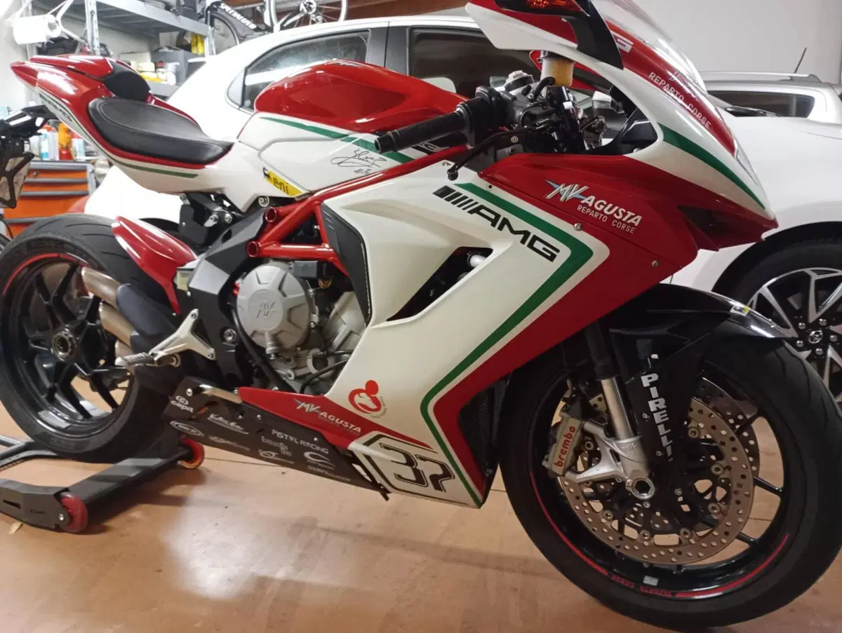 MV Agusta F3 800 RC (2015 - 17) (13)
