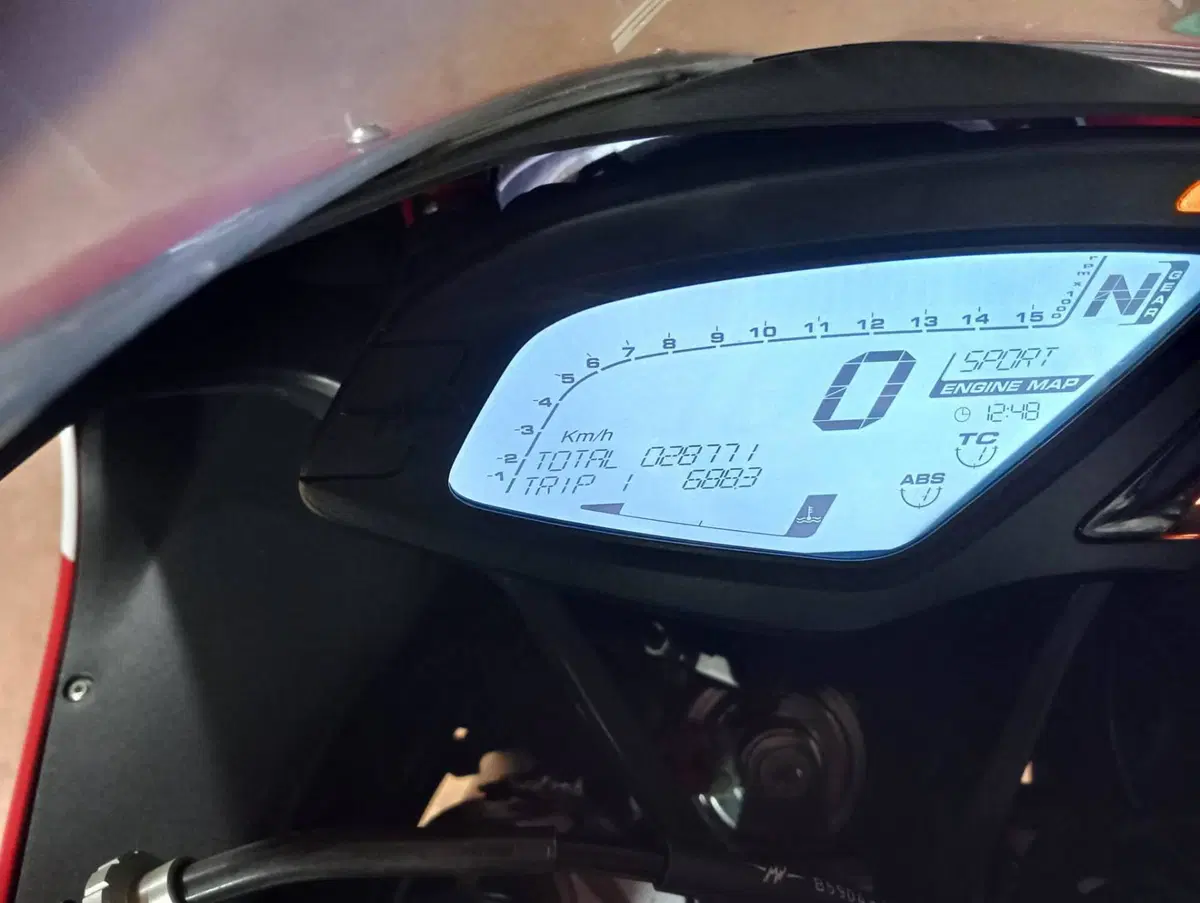 MV Agusta F3 800 RC (2015 - 17) (16)