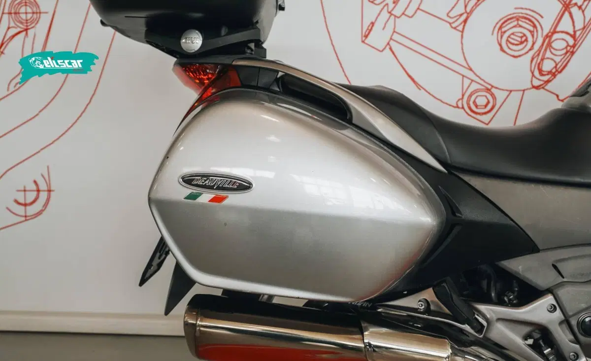 Honda Deauville 700 ABS (7)