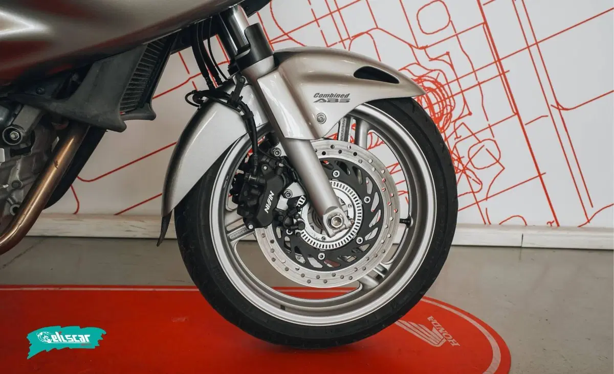 Honda Deauville 700 ABS (10)