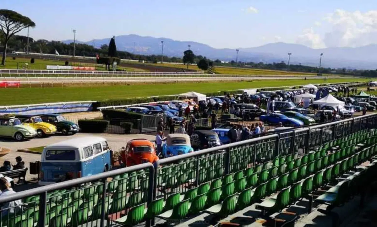 Roma: ecco Millennium Expo, mostra-scambio di auto, moto e ricambi d'epoca (8)