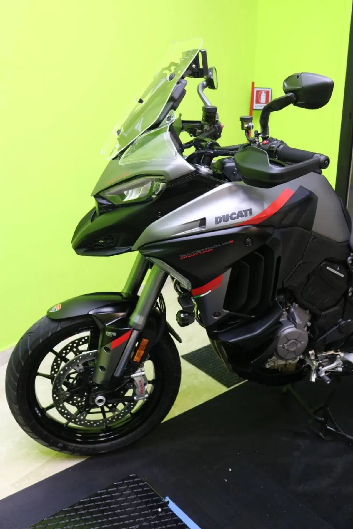 Ducati Multistrada V4 S Grand Tour (2024) (2)