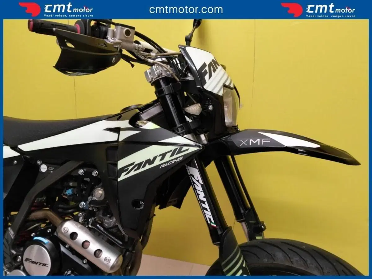 Fantic Motor XMF 125 Motard Performance 4T (2023 - 24) (10)