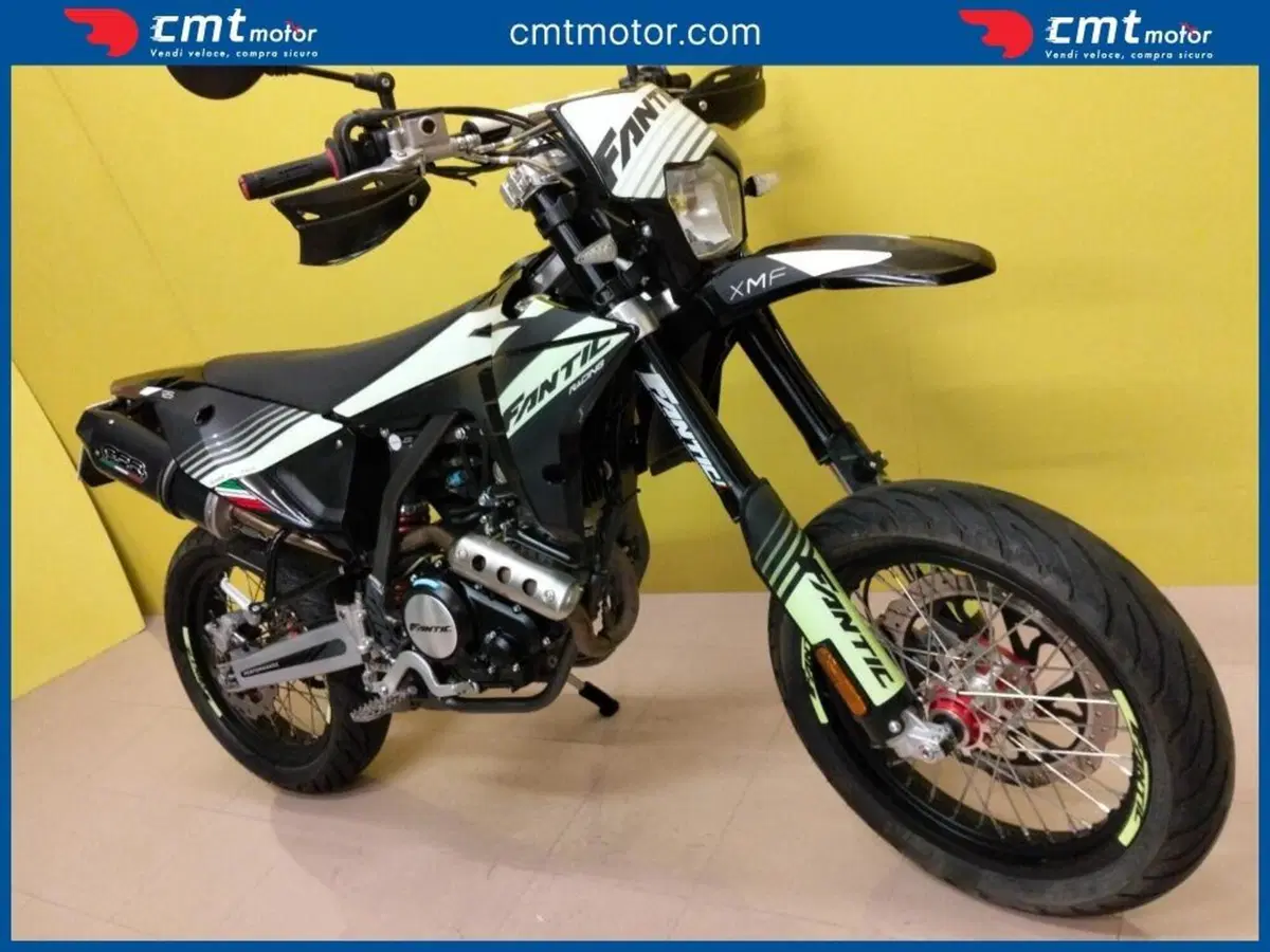 Fantic Motor XMF 125 Motard Performance 4T (2023 - 24) (12)