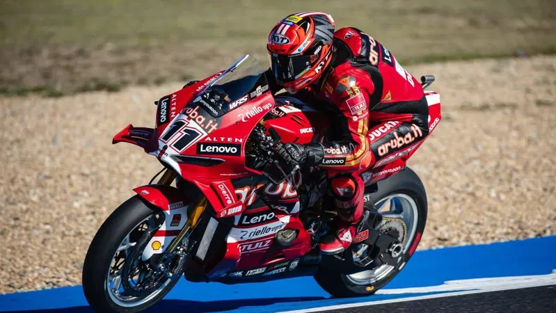 SBK 2026. GP del Portogallo. Prove libere: Bulega precede Surra e Lecuona
