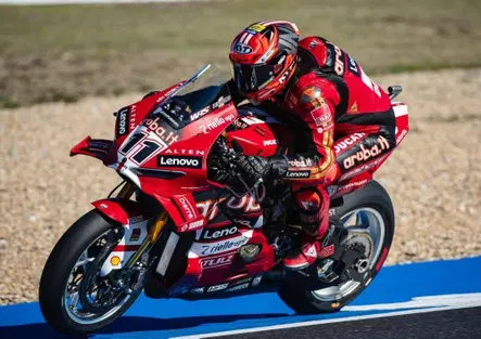 Libere Estoril: Bulega precede Surra e Lecuona