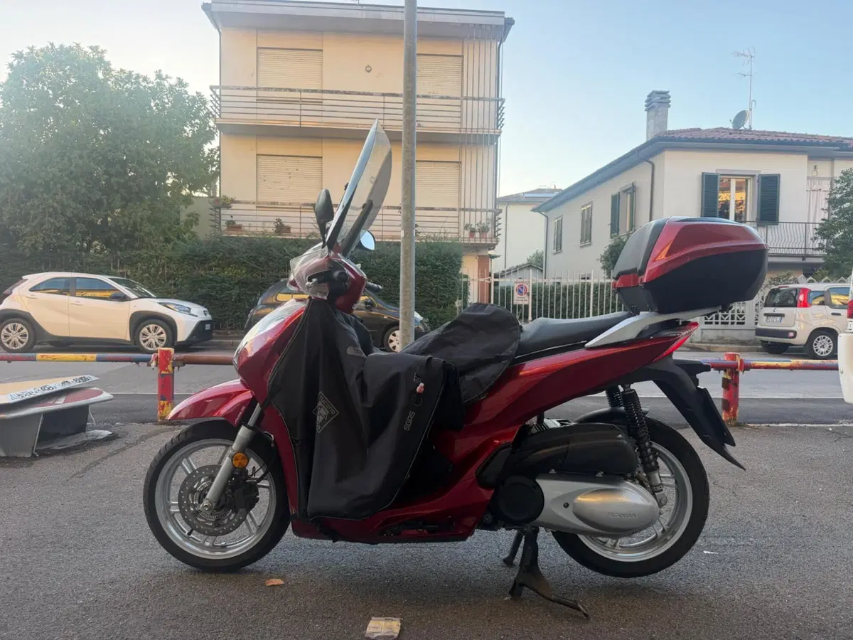 Honda SH 300 i ABS (2016 - 20) (2)