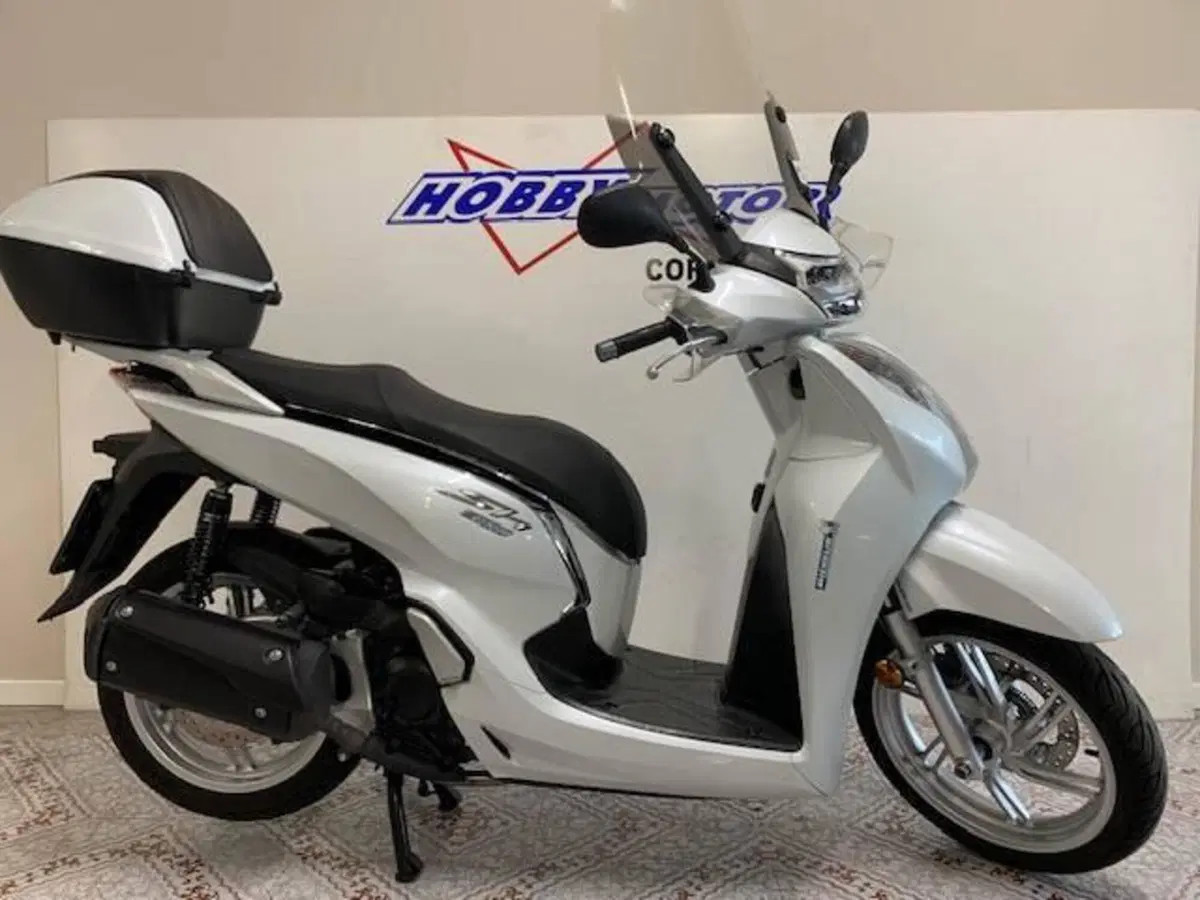 Honda SH 300 i ABS (2016 - 20) (2)