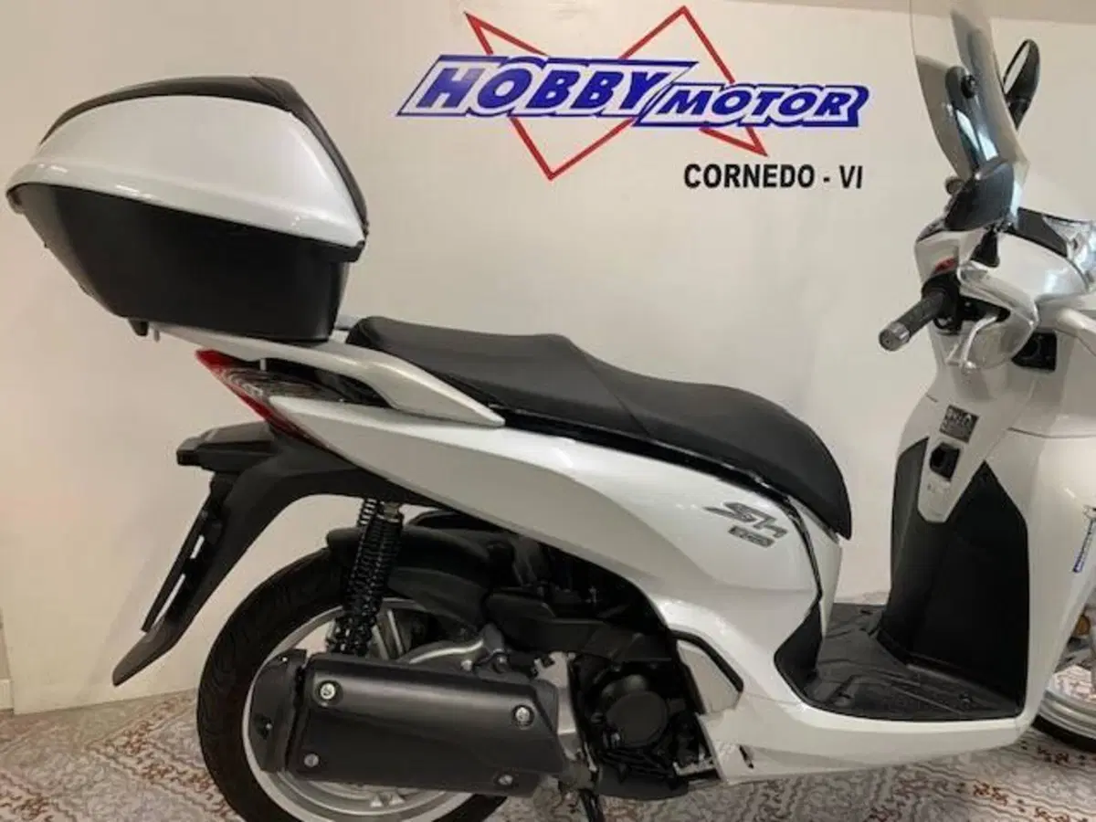 Honda SH 300 i ABS (2016 - 20) (3)