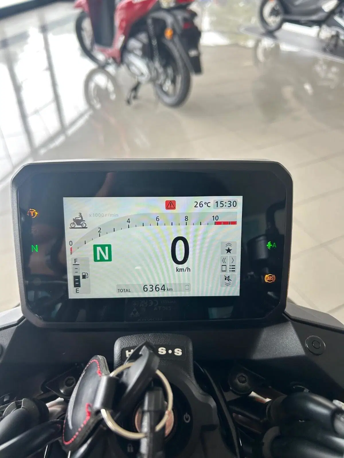 Honda CB 750 Hornet (2026) (5)