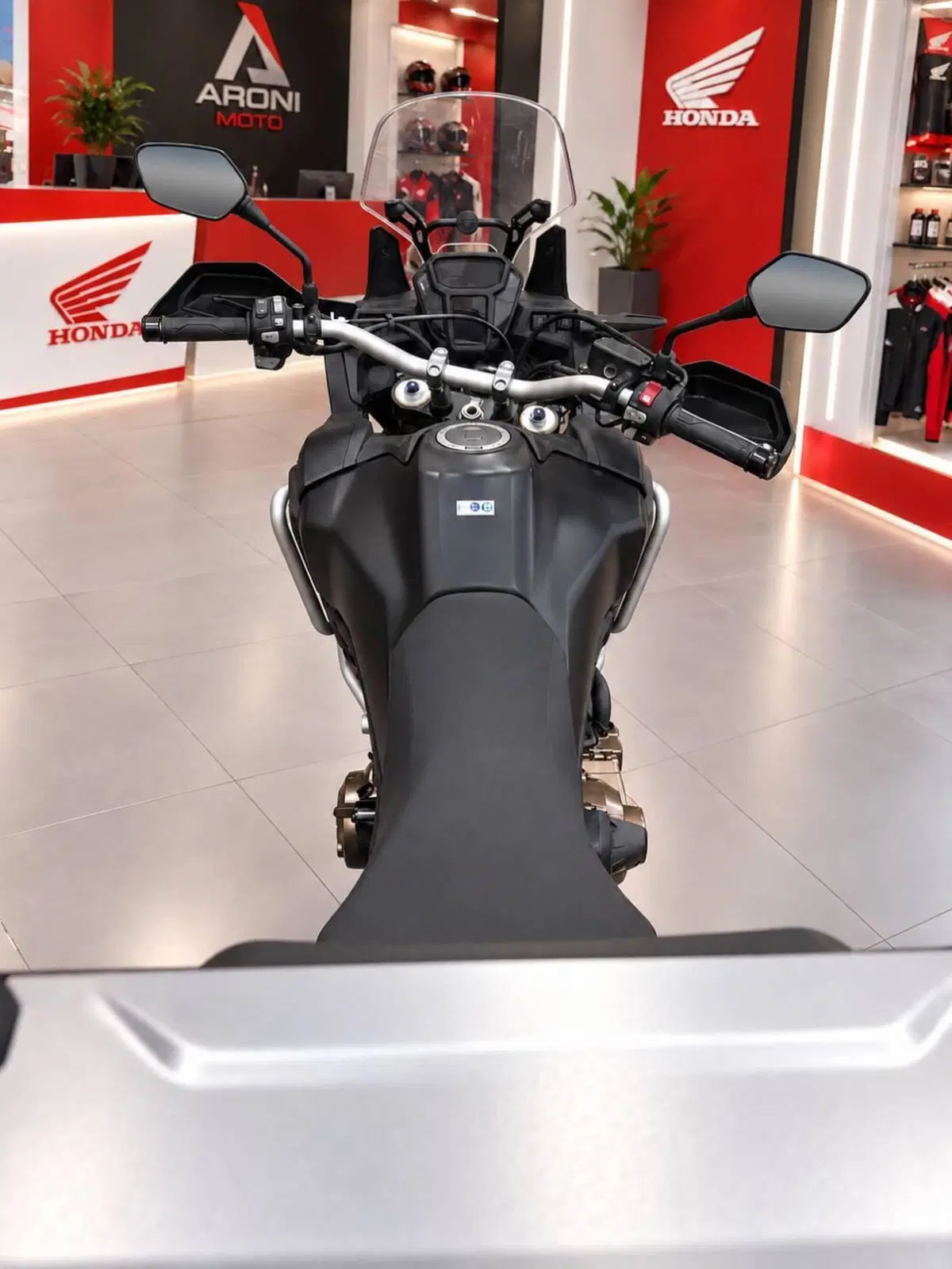 Honda Africa Twin CRF 1000L (2016 - 17) (4)