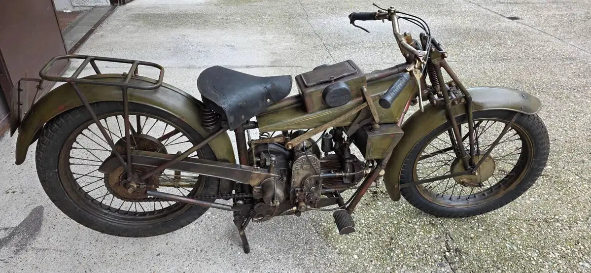 Moto Guzzi SPORT 13 (6)