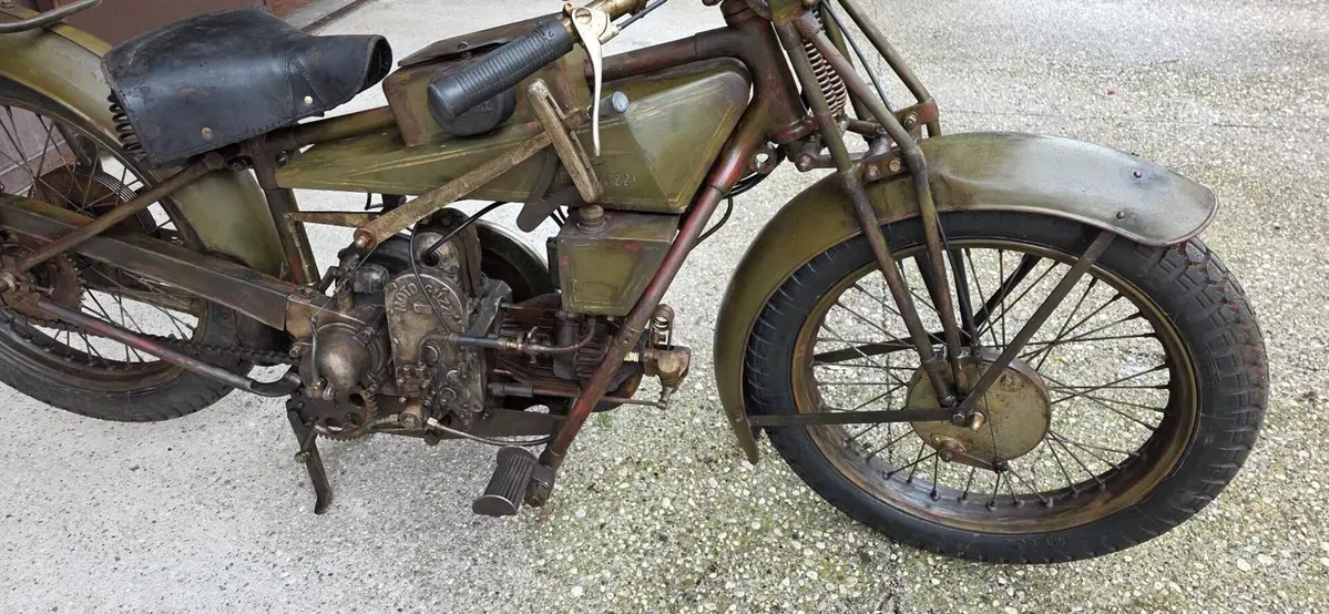 Moto Guzzi SPORT 13 (7)
