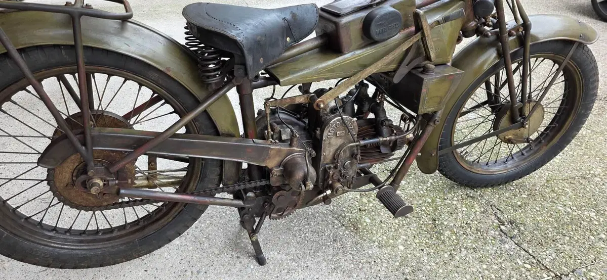 Moto Guzzi SPORT 13 (9)