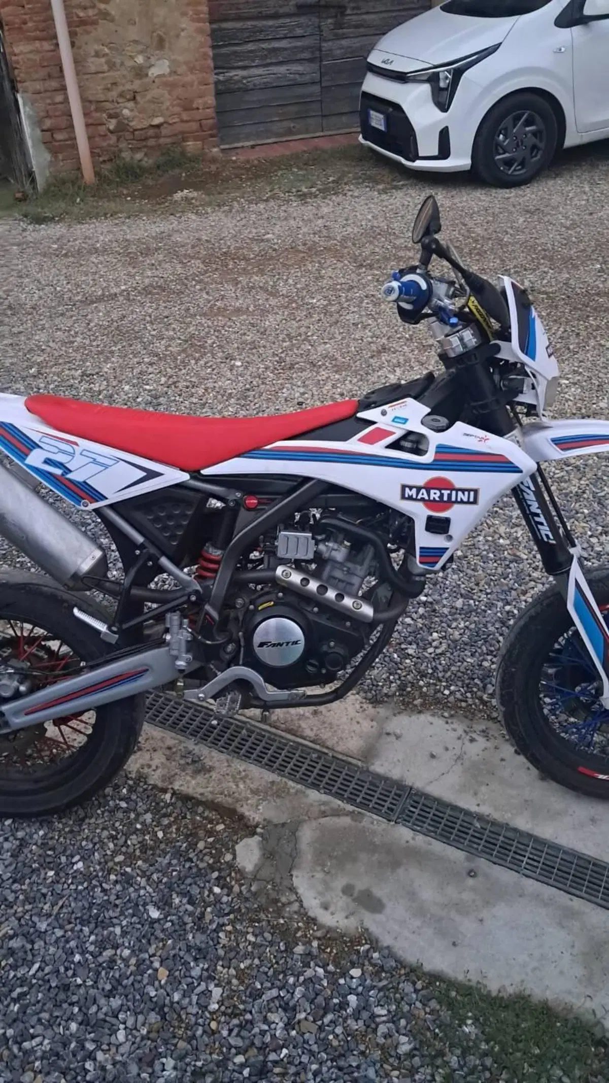 Fantic Motor Motard 125 M Performance 4t (2019) (6)