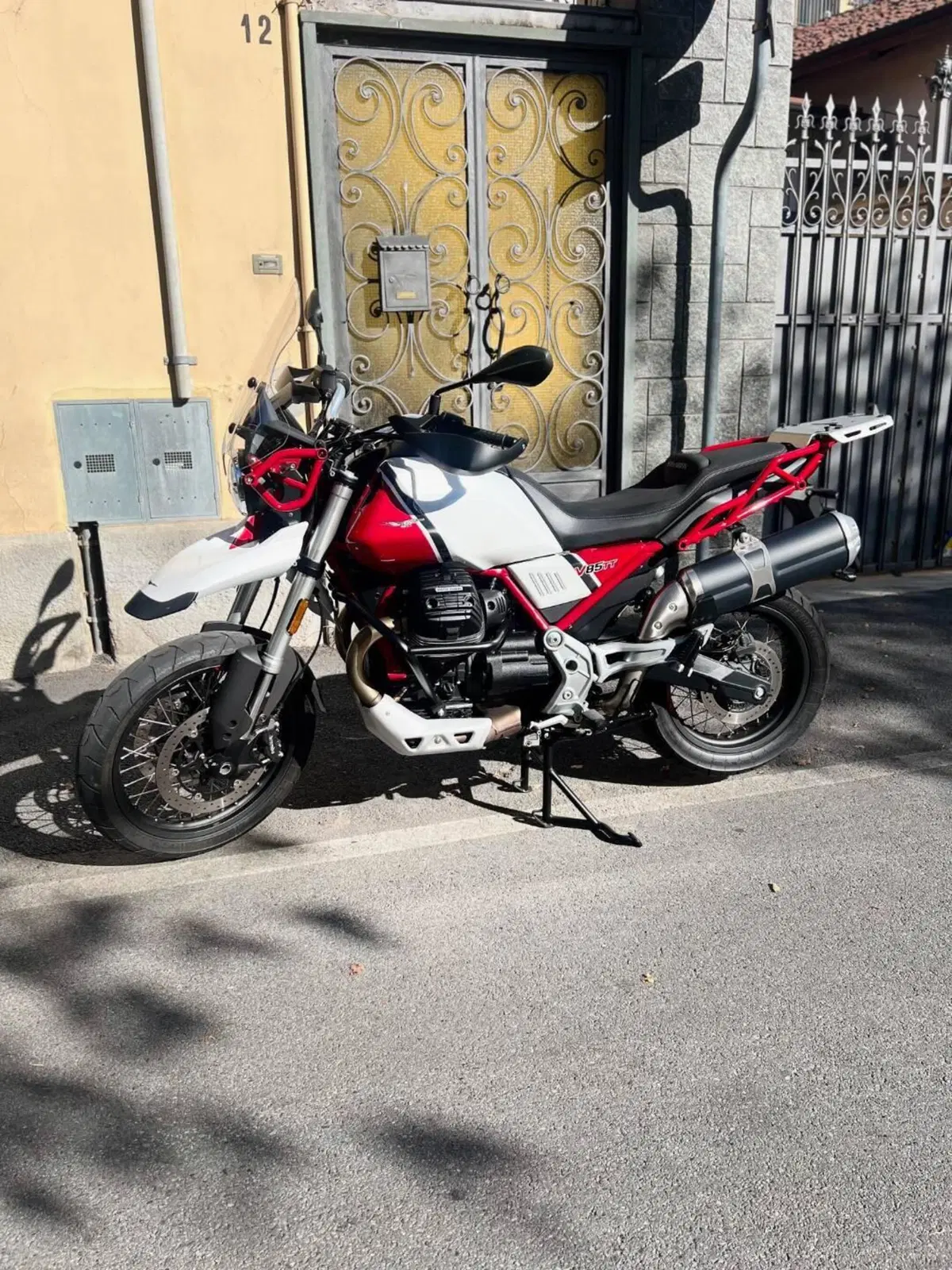 Moto Guzzi V85 TT (2019 - 20)