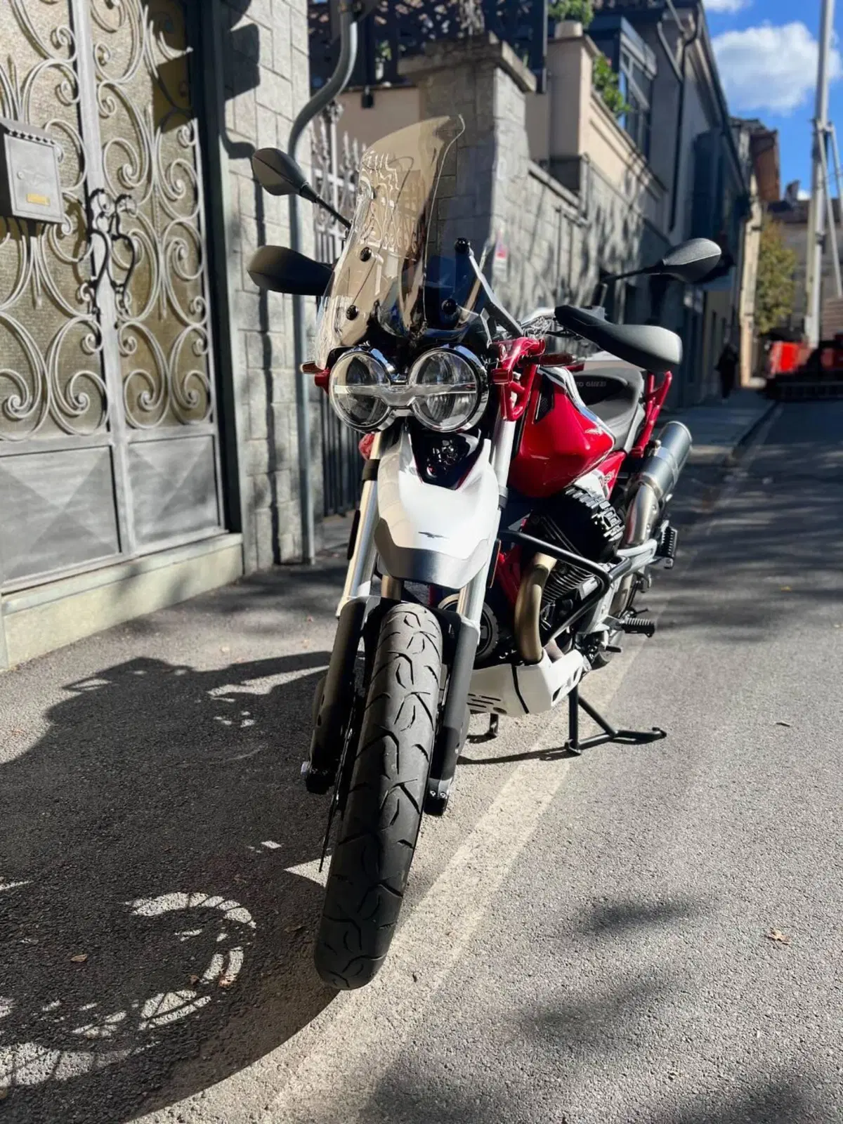 Moto Guzzi V85 TT (2019 - 20) (2)
