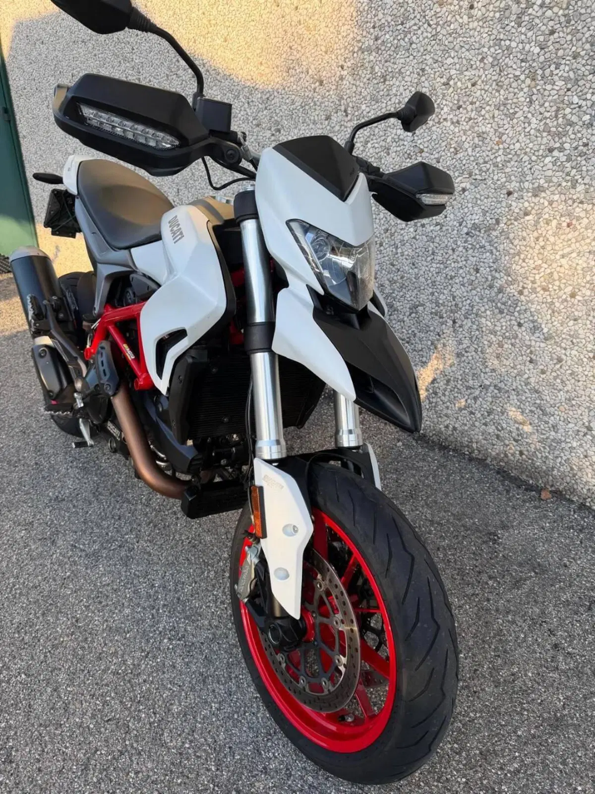 Ducati Hypermotard 939 (2016 - 18) (3)
