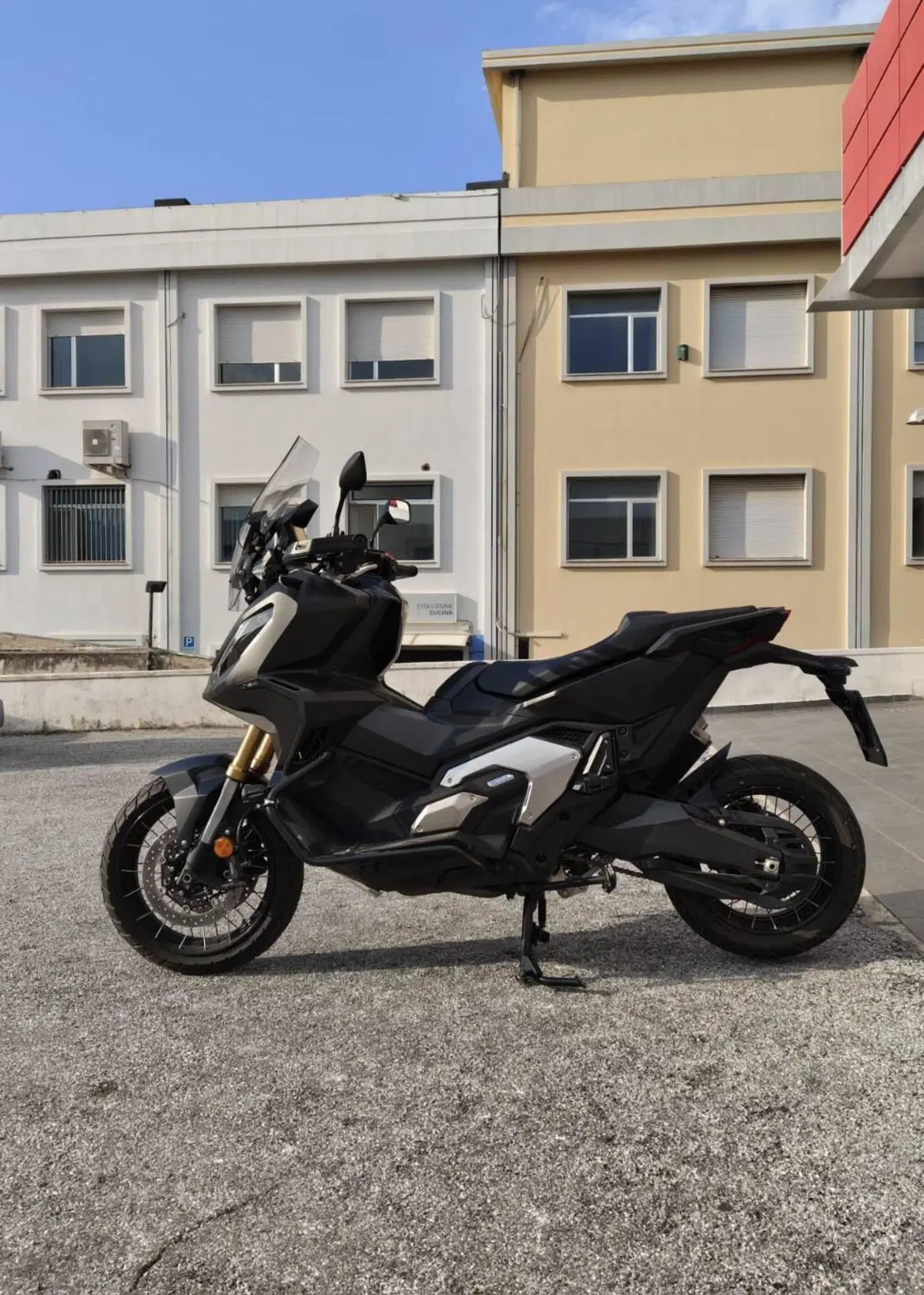Honda X-ADV 750 DCT (2021 - 24) (2)
