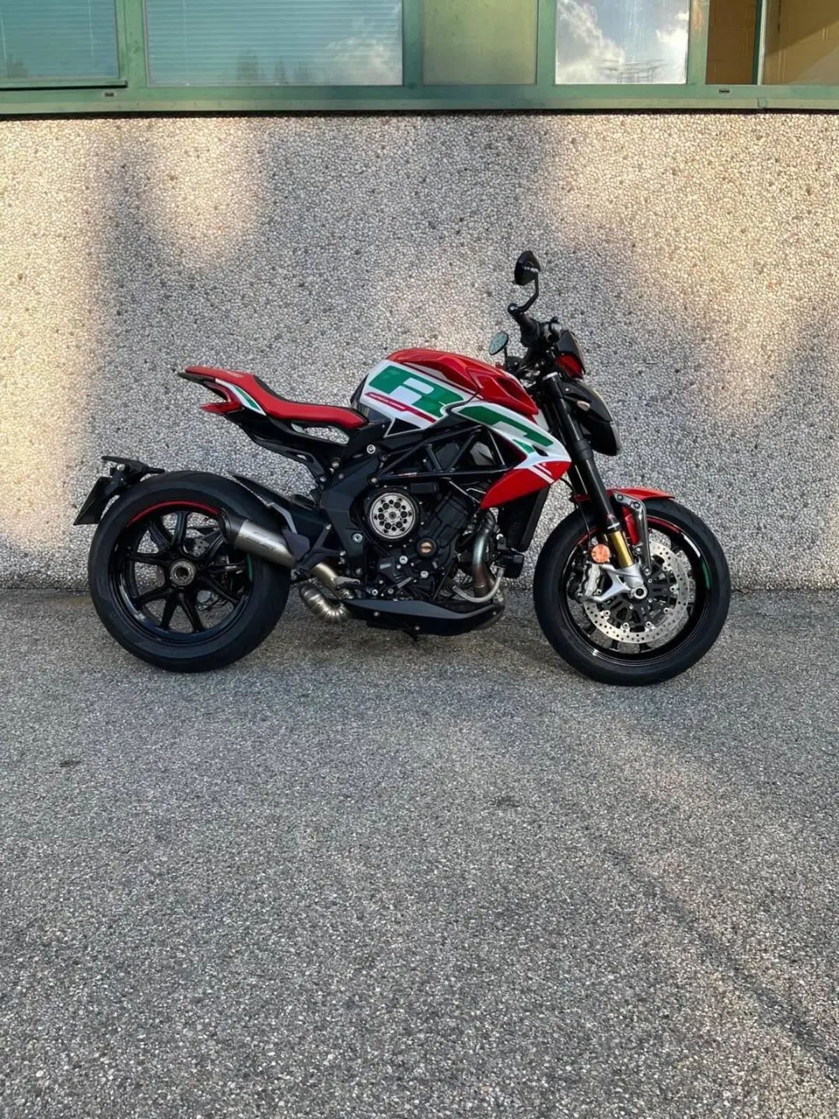 MV Agusta Dragster 800 RC SCS (2022 - 25)