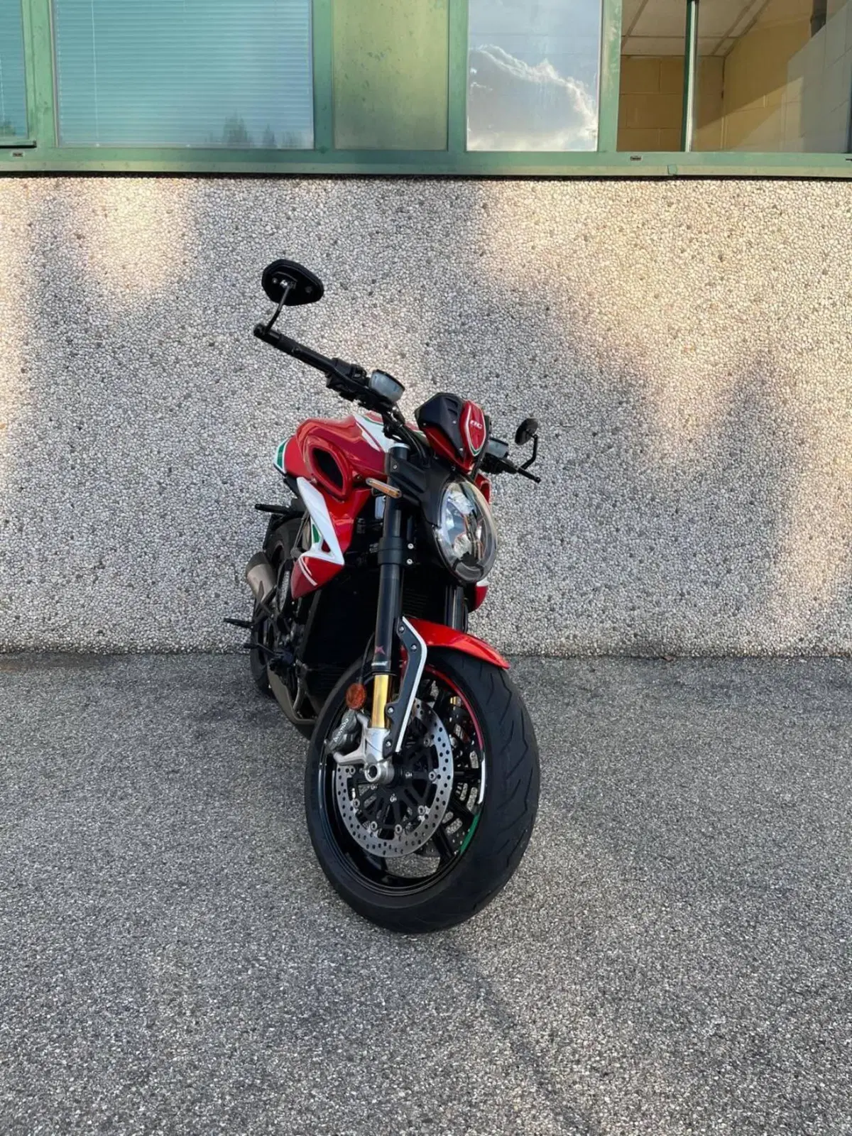 MV Agusta Dragster 800 RC SCS (2022 - 25) (3)