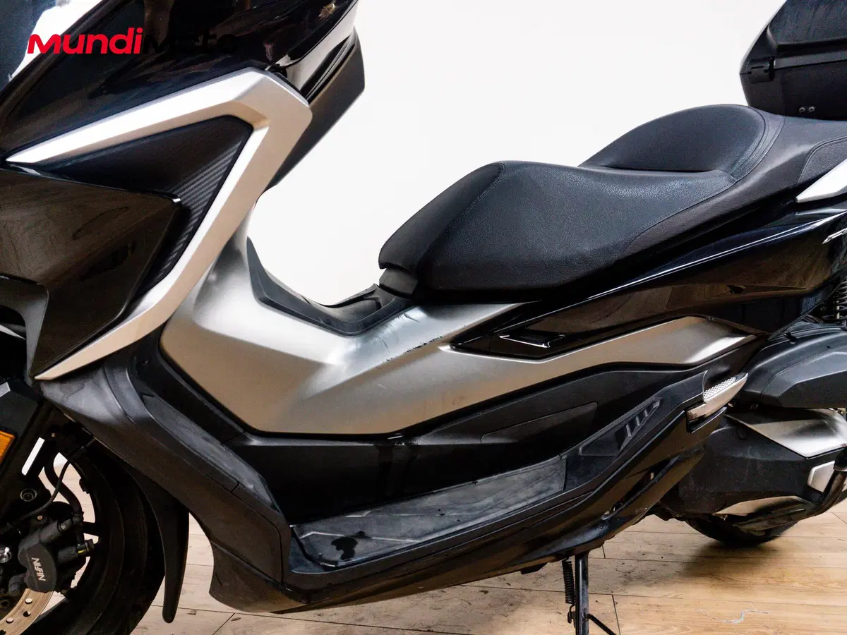 Honda Forza 350 (2022 - 24) (9)
