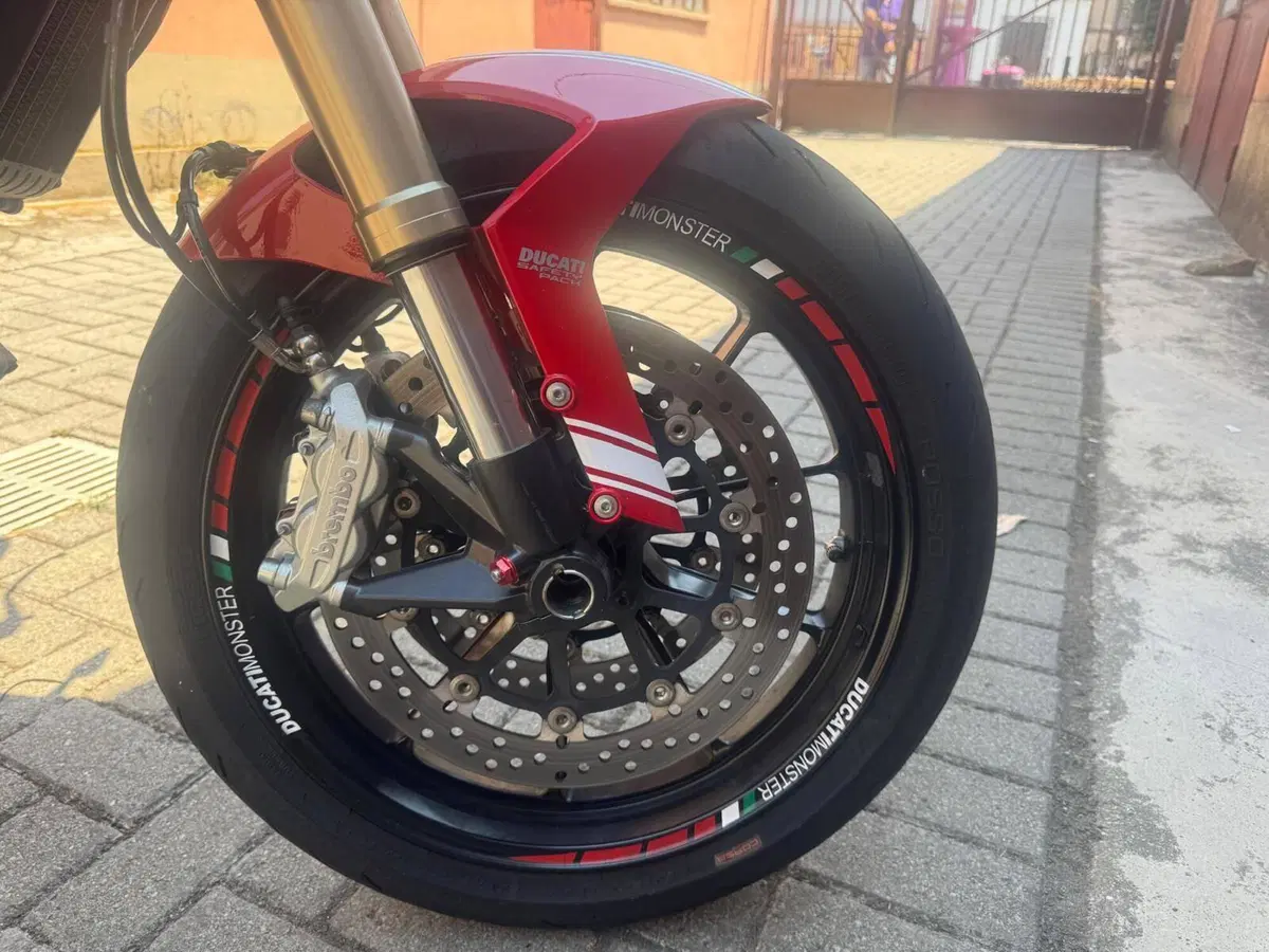 Ducati Monster 1100 Evo ABS (2011 - 13) (6)