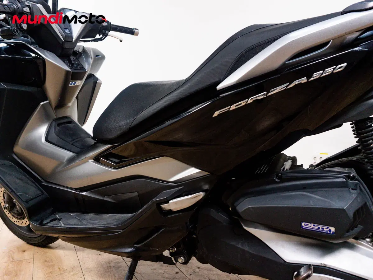 Honda Forza 350 (2022 - 24) (10)